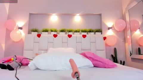 Isa online show from 02-15-26, 03:36