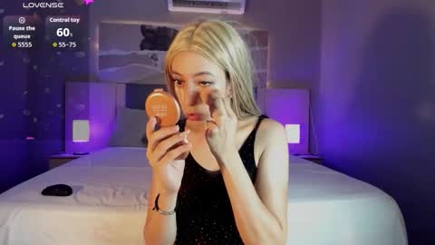 Isabella  online show from 10-07-25, 07:11