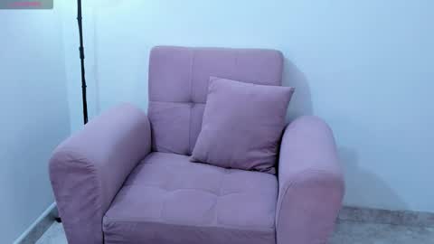 ISABELLA online show from 10-07-25, 11:57