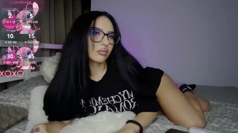 Isabella online show from 11-10-25, 04:11