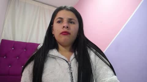 Snapshot of isabella_nice_ chatting on 11-06-25, 11:48 abby online show from 11-06-25, 11:48