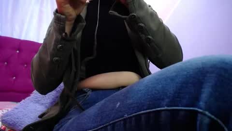 Snapshot of isabella_nice_ chatting on 11-10-25, 02:49 abby online show from 11-10-25, 02:49