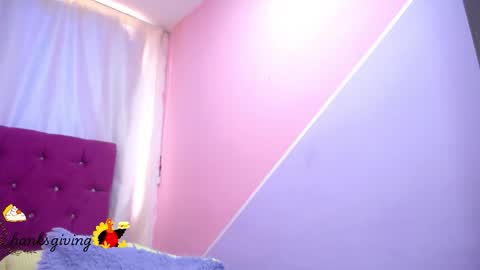 Snapshot of isabella_nice_ chatting on 11-18-25, 02:54 abby online show from 11-18-25, 02:54