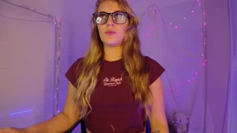 Isabella Rros online show from 10-27-25, 01:15