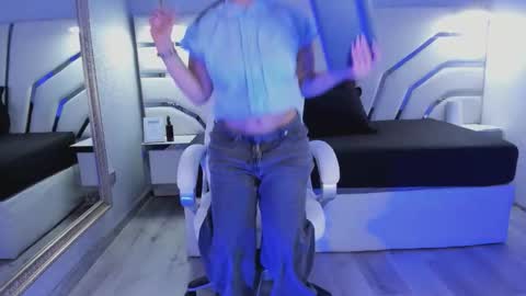 Isa  online show from 11-23-25, 03:06