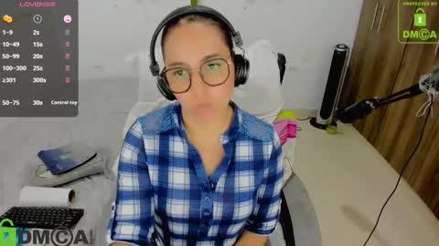 Isabella online show from 02-08-26, 01:53