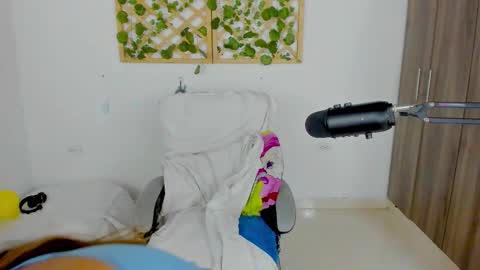 Isabella online show from 02-26-26, 02:54