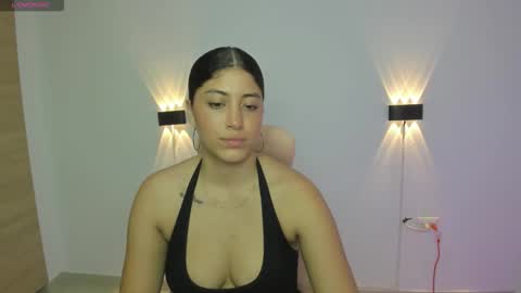 Snapshot of isabella_thomsonp chatting on 11-12-25, 10:30 Isabella Thompson online show from 11-12-25, 10:30
