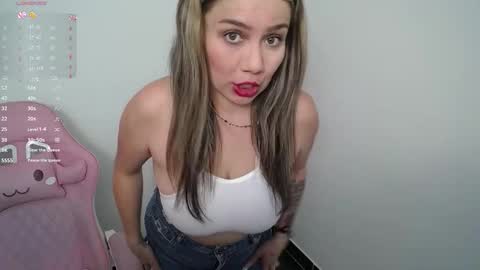 isabella_wish1 online show from 12-23-25, 03:04
