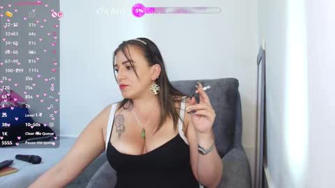 Snapshot of isabellaagarcia chatting on 02-11-26, 02:27 Isabella online show from 02-11-26, 02:27