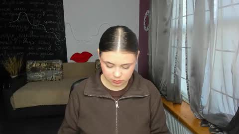 Snapshot of isabellabler chatting on 02-10-26, 12:42 isabellabler online show from 02-10-26, 12:42