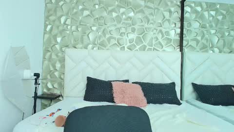 Snapshot of isabellaharley chatting on 09-20-25, 01:45 Isabella online show from 09-20-25, 01:45