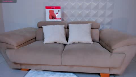 Isa Hill  online show from 12-06-24, 07:56