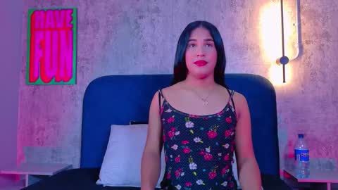 Isabella online show from 11-19-25, 12:49