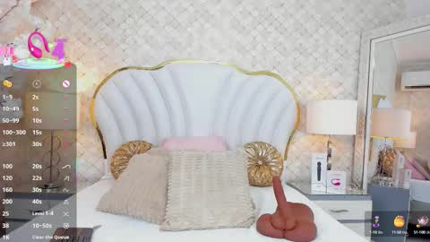 Isabella  online show from 10-15-25, 02:06