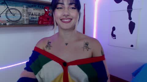 Snapshot of isabellakoff chatting on 01-09-25, 03:12 Tati - online show from 01-09-25, 03:12