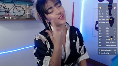 Snapshot of isabellakoff chatting on 01-11-25, 05:51 Tati - online show from 01-11-25, 05:51