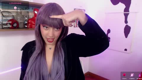 Snapshot of isabellakoff chatting on 02-05-25, 06:15 Tati - online show from 02-05-25, 06:15