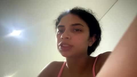 Isabella.. back again  online show from 02-01-25, 05:49