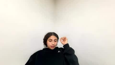 Isabella.. back again  online show from 02-24-26, 02:20