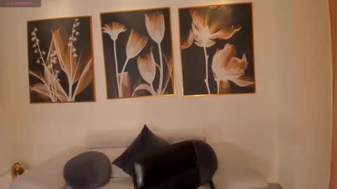 Isabella Kroft online show from 02-25-25, 06:53
