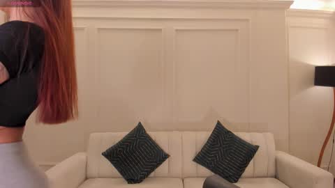 Isabella Kroft online show from 09-25-25, 02:48
