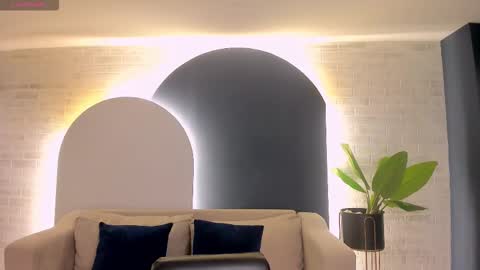 Isabella Kroft online show from 09-28-25, 03:12