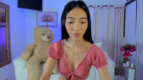 Snapshot of isabellalux_ chatting on 02-18-26, 12:56 ISABELLA online show from 02-18-26, 12:56