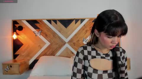 Isabella  online show from 09-15-25, 12:38