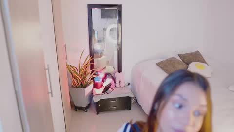 isabella online show from 10-01-25, 04:51