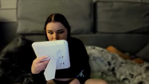 Snapshot of isabellaprincess21 chatting on 09-18-25, 10:01 Isabella online show from 09-18-25, 10:01