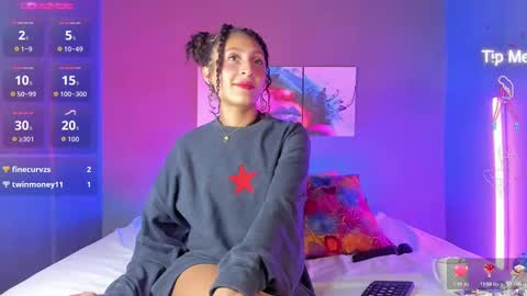 Isabella online show from 10-16-25, 10:33