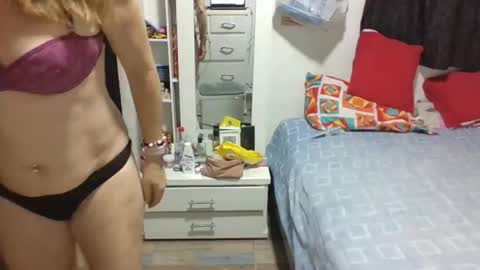 isabella online show from 01-19-26, 05:11