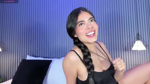 Snapshot of isabellax21 chatting on 01-15-26, 04:17 Isa online show from 01-15-26, 04:17