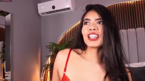 Snapshot of isabellax21 chatting on 02-28-26, 04:46 Isa online show from 02-28-26, 04:46