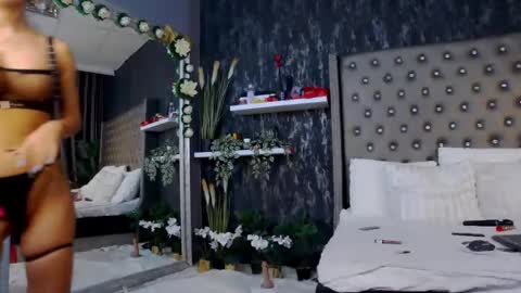 IsabelleEthan online show from 01-22-25, 02:04