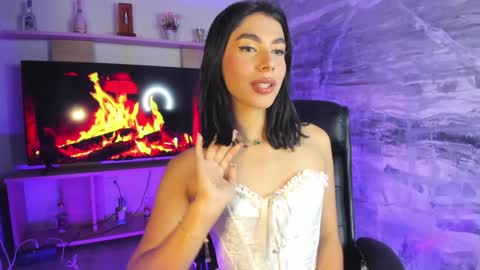 Isa online show from 12-17-24, 02:44