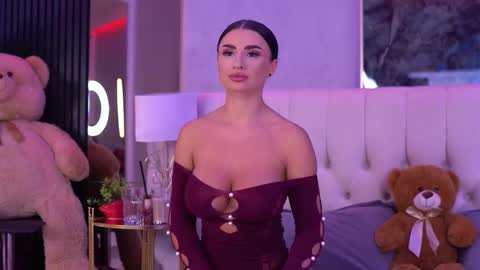IsabelleHunt online show from 09-25-25, 04:38