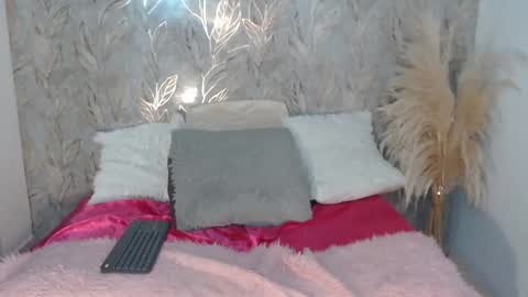 isabellj28 online show from 10-30-25, 06:15