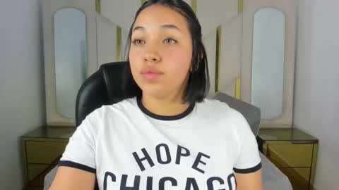 isabellrodriguez18 online show from 11-08-25, 06:13