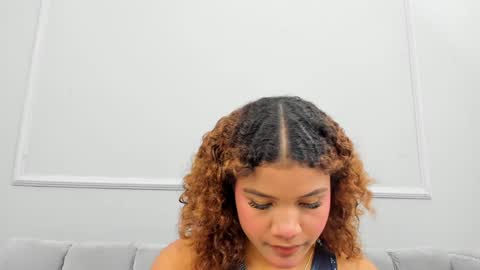 Isabellsmmith online show from 01-05-25, 04:04