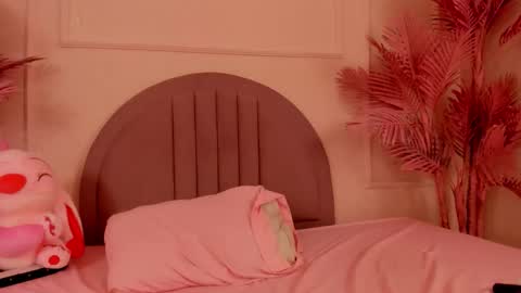 Isabellsmmith online show from 10-23-25, 08:51