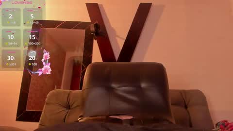 Snapshot of isabelsexysmile_ chatting on 03-01-25, 08:21 Isabel M online show from 03-01-25, 08:21