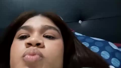 Snapshot of isamoon99 chatting on 10-14-25, 02:45 Isa online show from 10-14-25, 02:45