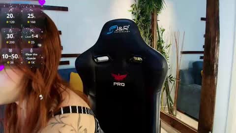 Isa online show from 10-16-25, 01:01