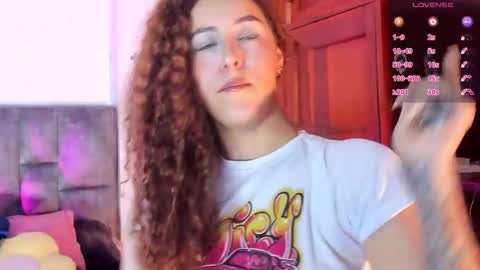 Isabela  online show from 11-21-25, 05:28