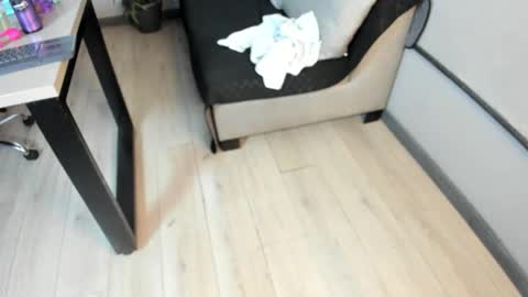 I S A  S AN D E R S  online show from 11-16-25, 07:19