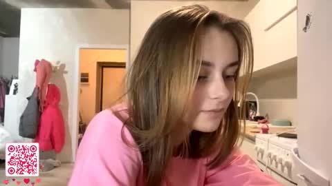 Issa online show from 11-26-25, 08:32