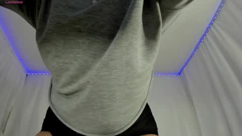 Snapshot of isbelljhs chatting on 02-21-26, 02:56 Lumi bellx online show from 02-21-26, 02:56