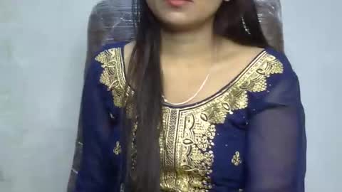 ishika_ishu online show from 11-02-25, 05:15